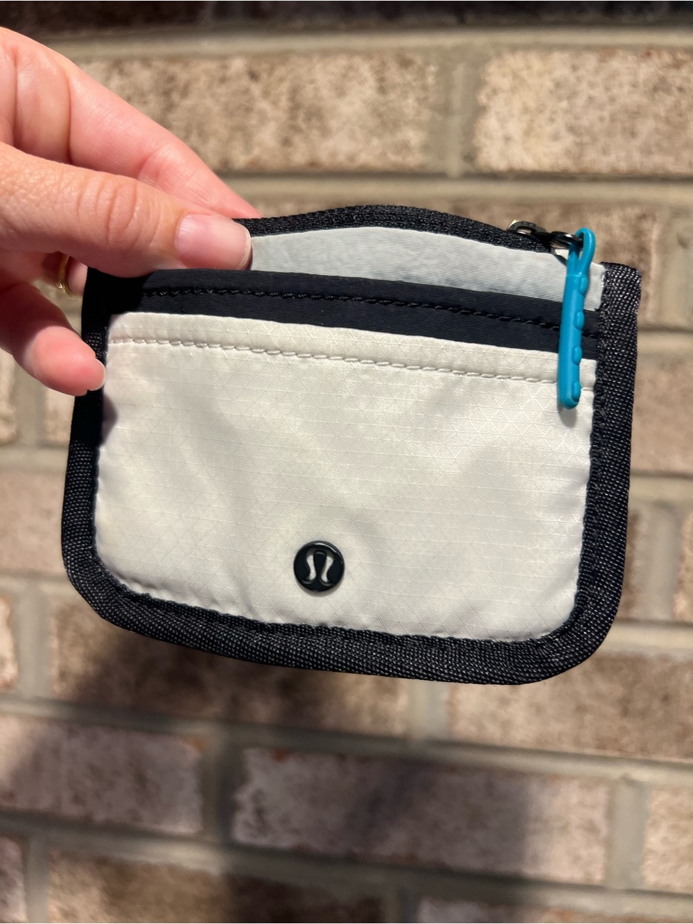 Lululemon True Identity Card Case - Picture 12 of 14